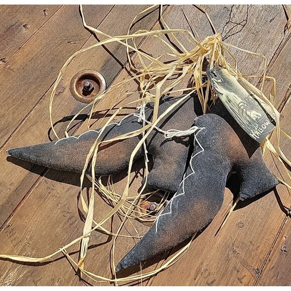 Primitive Folk Art Pair of Witches Boots Shoes hanging decor handmade Holiday - Picture 7 of 9